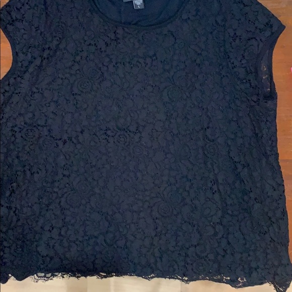 Karen Kane Black Lace Handkerchief Tee EUC - Picture 6 of 7